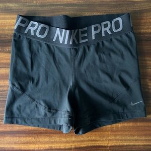 Nike pro 3” shorts